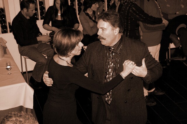 min 2006 12 16 beaune boogie 359 sepia